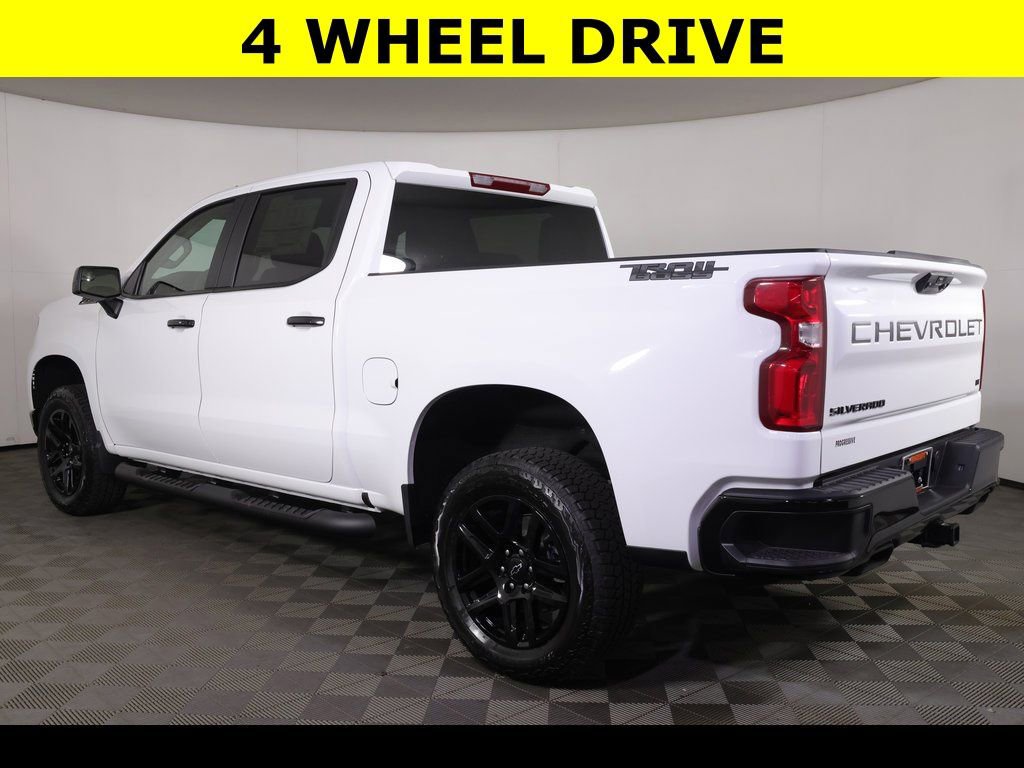 Used 2025 Chevrolet Silverado 1500 LT Trail Boss w/ Dark Appearance Package image 5