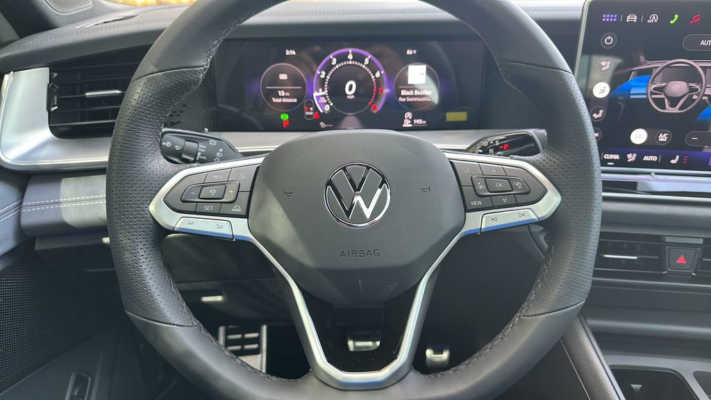 New 2026 Volkswagen Tiguan SE R-Line image 24