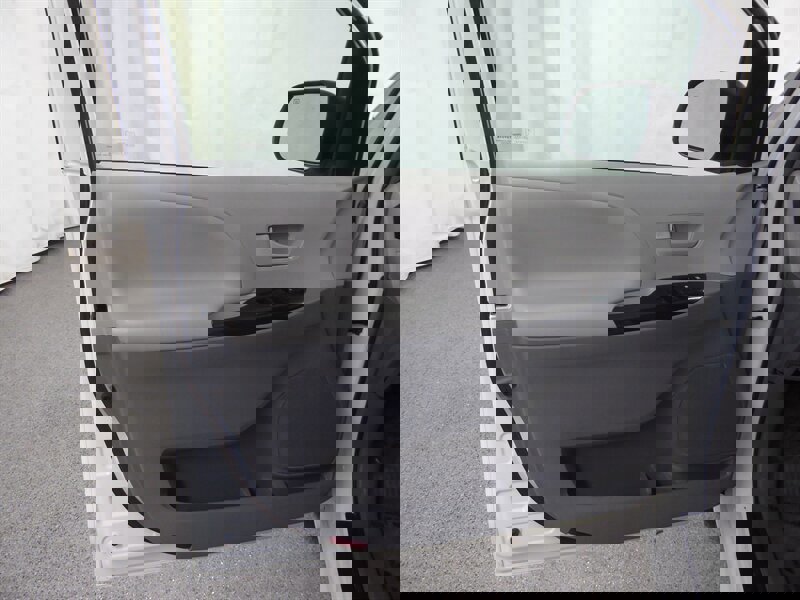 Used 2014 Toyota Sienna LE image 20