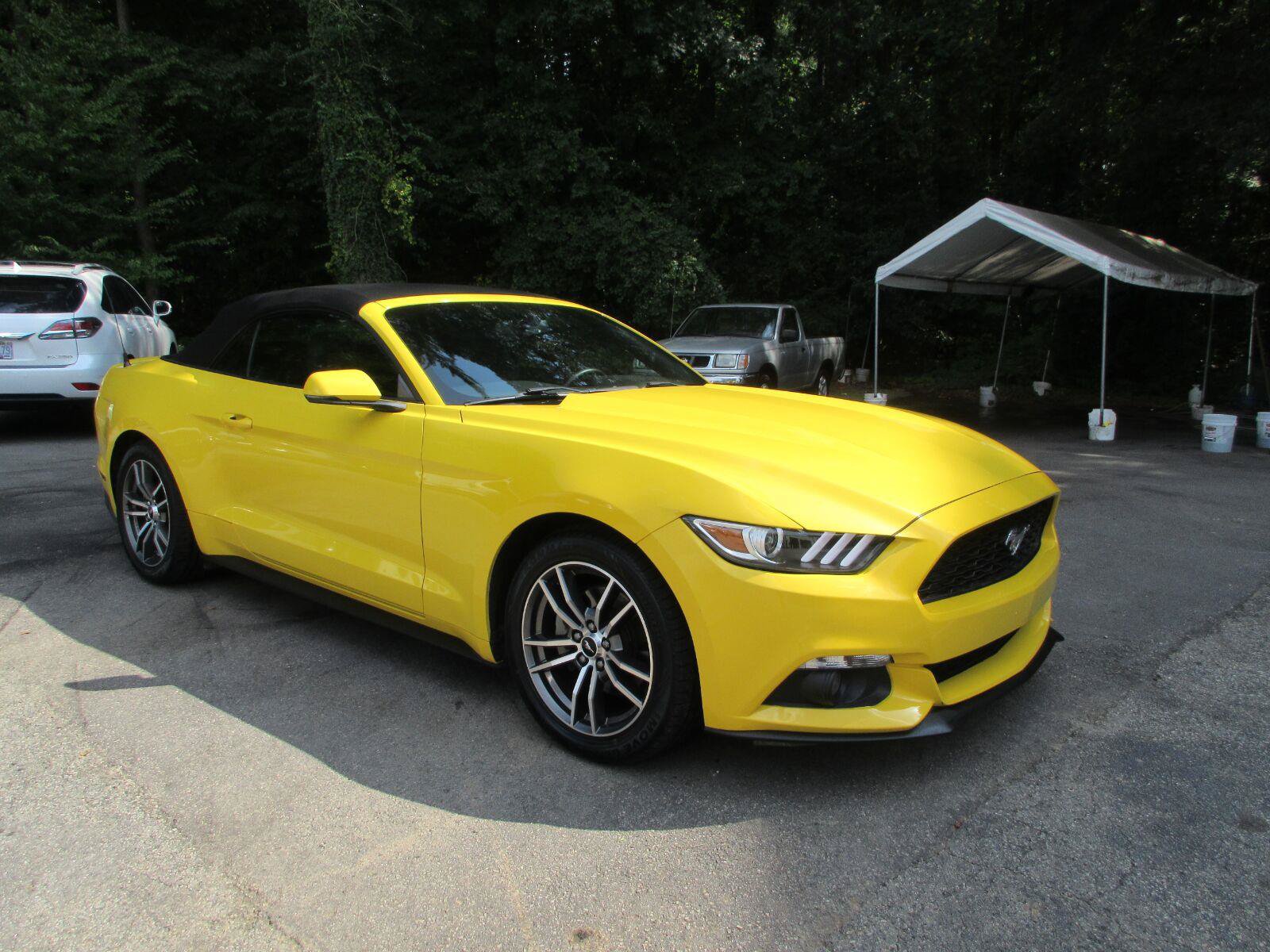 Used 2016 Ford Mustang Premium RWD image 3