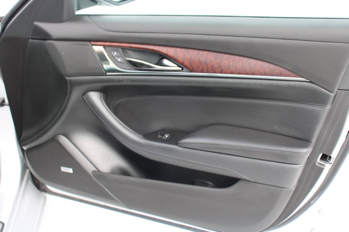 Used 2018 Cadillac CTS Luxury image 18