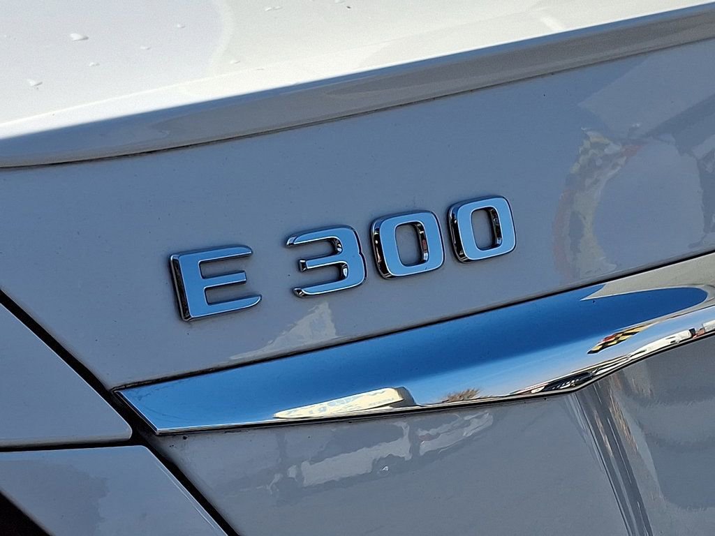 Used 2017 Mercedes-Benz E 300 image 30