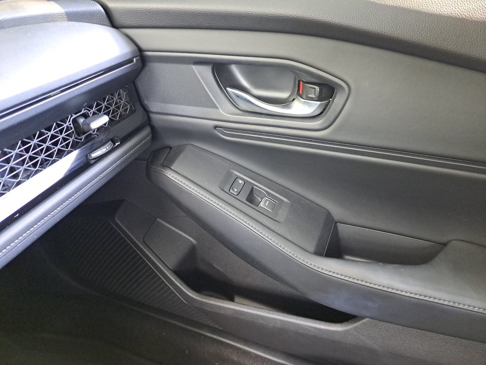 Used 2023 Honda Accord Sport image 34