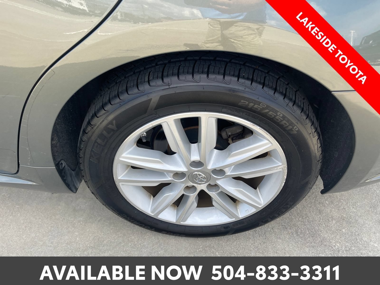 Used 2014 Toyota Avalon XLE FWD image 12