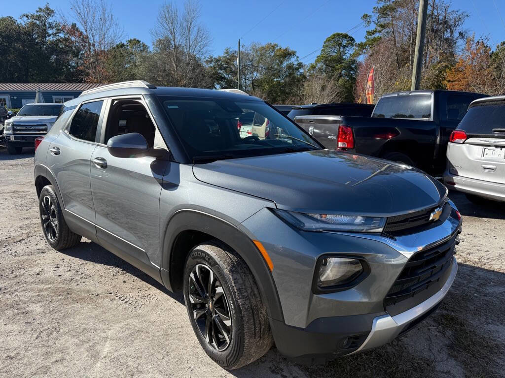 Used 2021 Chevrolet TrailBlazer LT w/ Convenience Package image 2