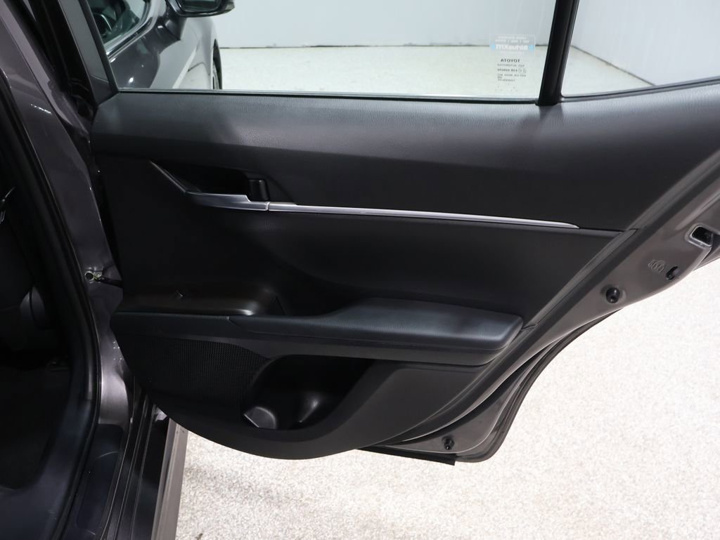 Used 2023 Toyota Camry SE image 21