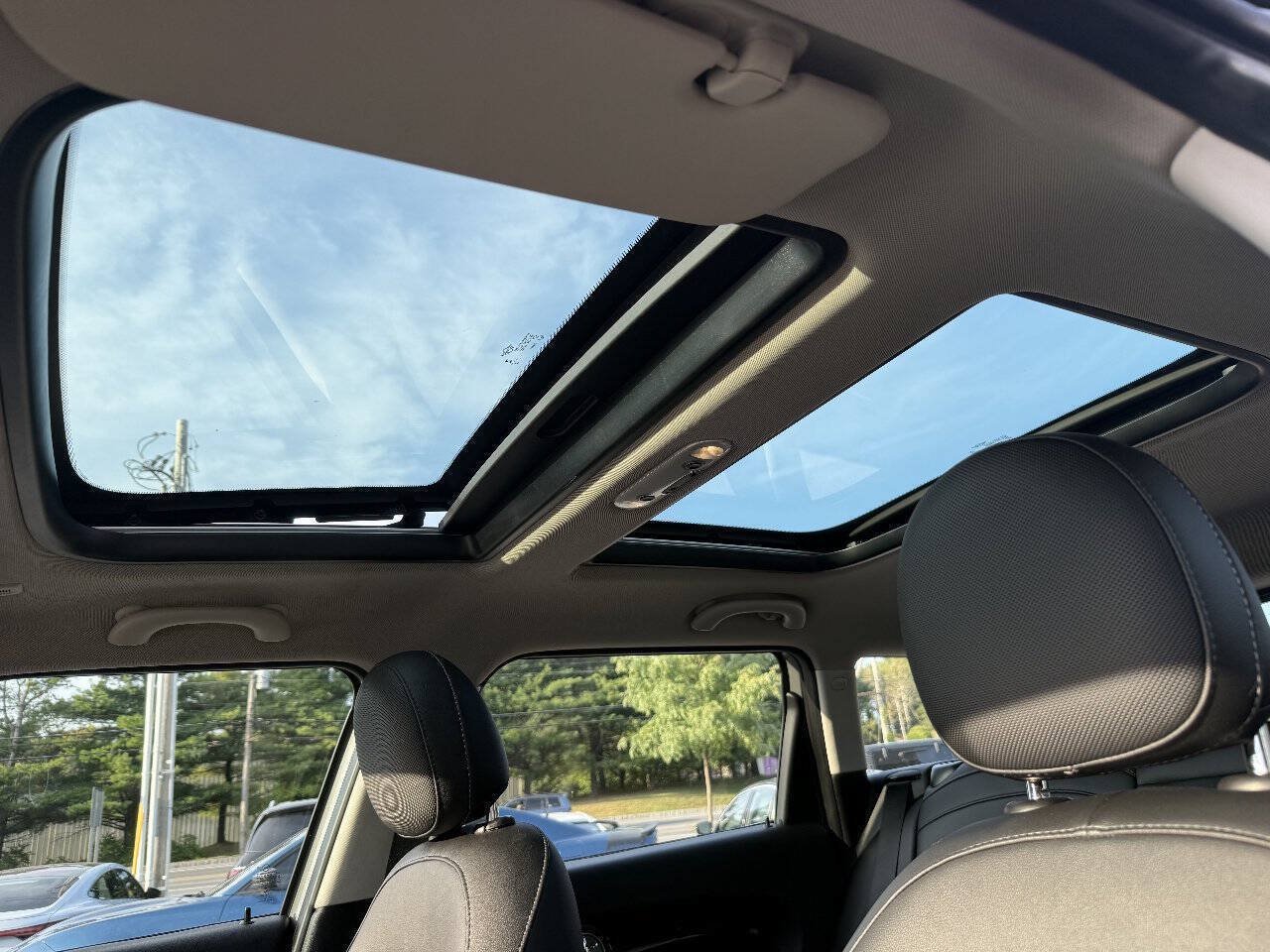 Used 2019 MINI Cooper Clubman ALL4 AWD/4WD image 19