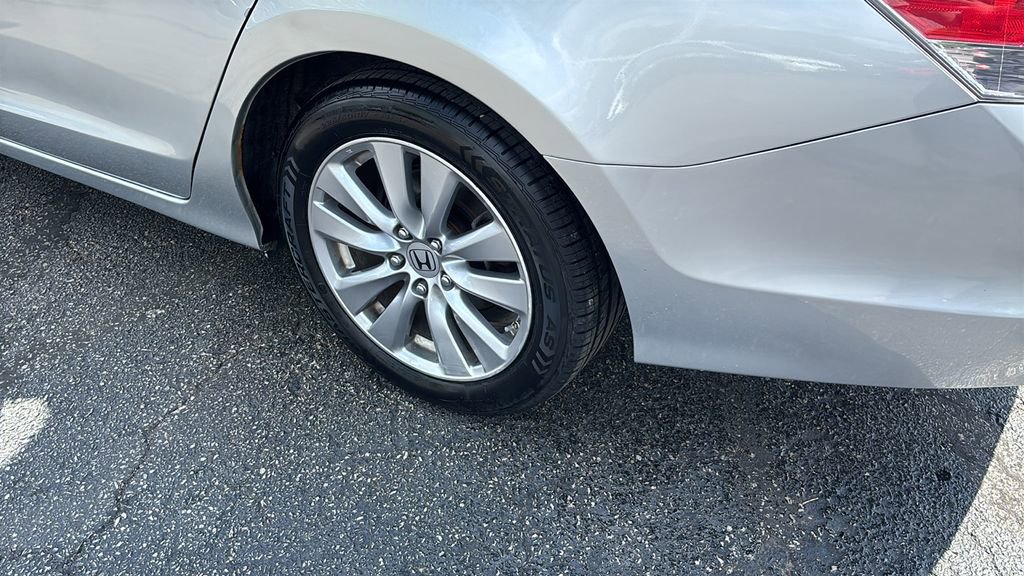 Used 2011 Honda Accord EX-L image 9