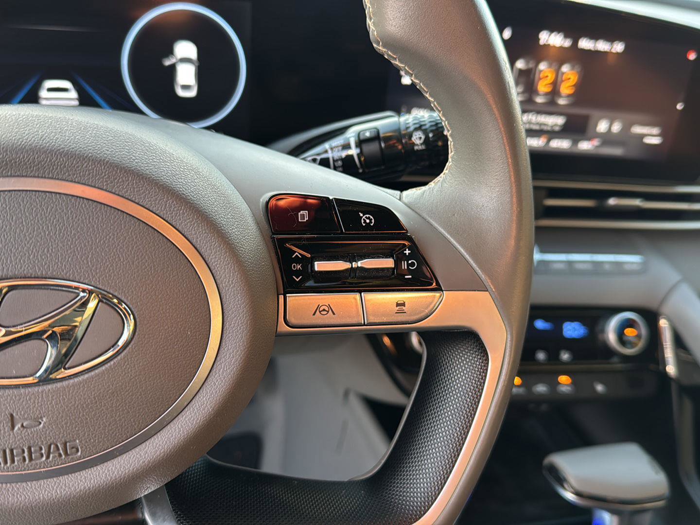 Used 2023 Hyundai Elantra SEL w/ Convenience Package image 19