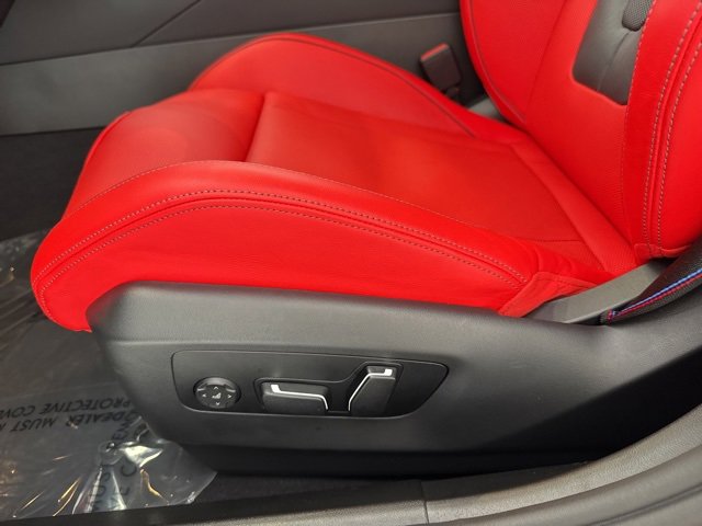 Used 2025 BMW M5 w/ Carbon Package image 23