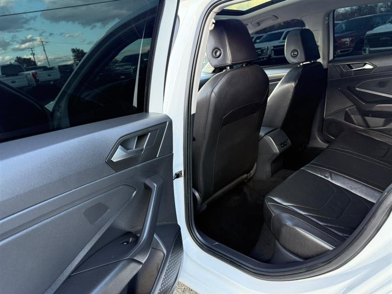 Used 2019 Volkswagen Jetta SEL Premium FWD image 22