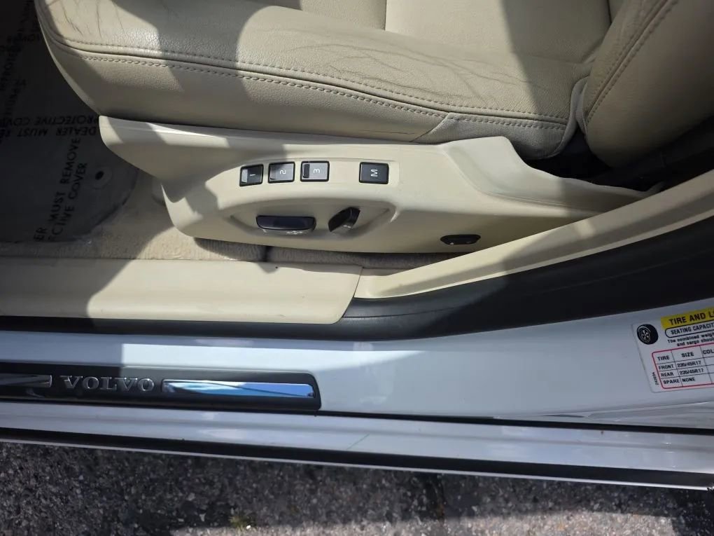 Used 2015 Volvo V60 T5 Premier w/ Convenience Package image 30