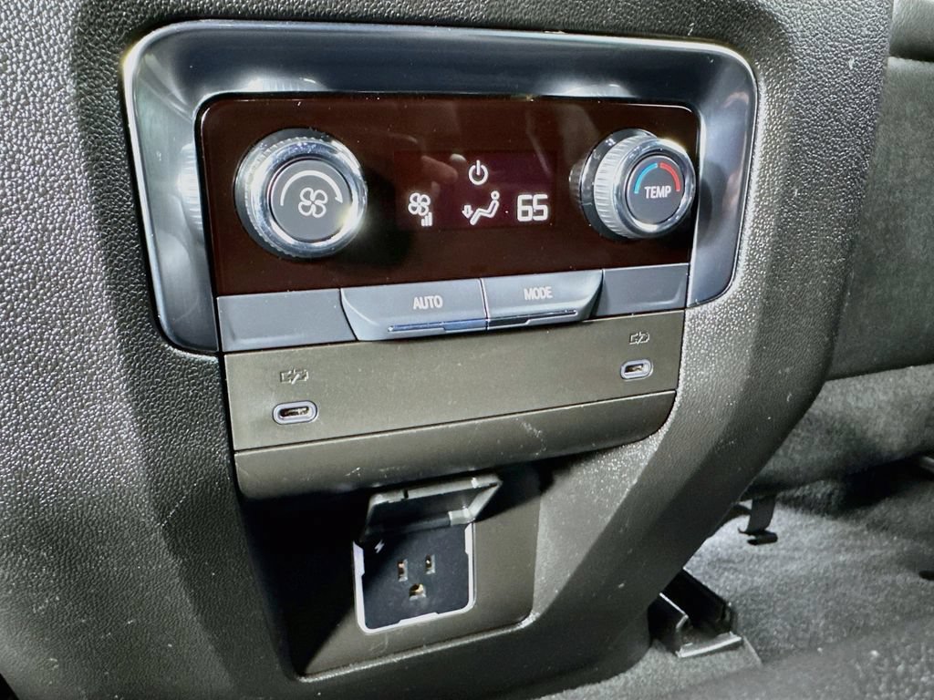 Used 2025 Chevrolet Tahoe Z71 AWD/4WD image 22