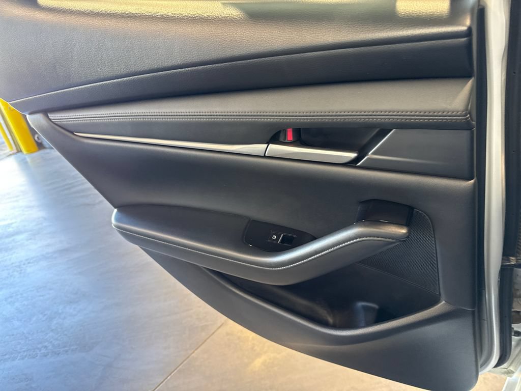 Certified 2025 MAZDA MAZDA3 s Sport FWD image 10