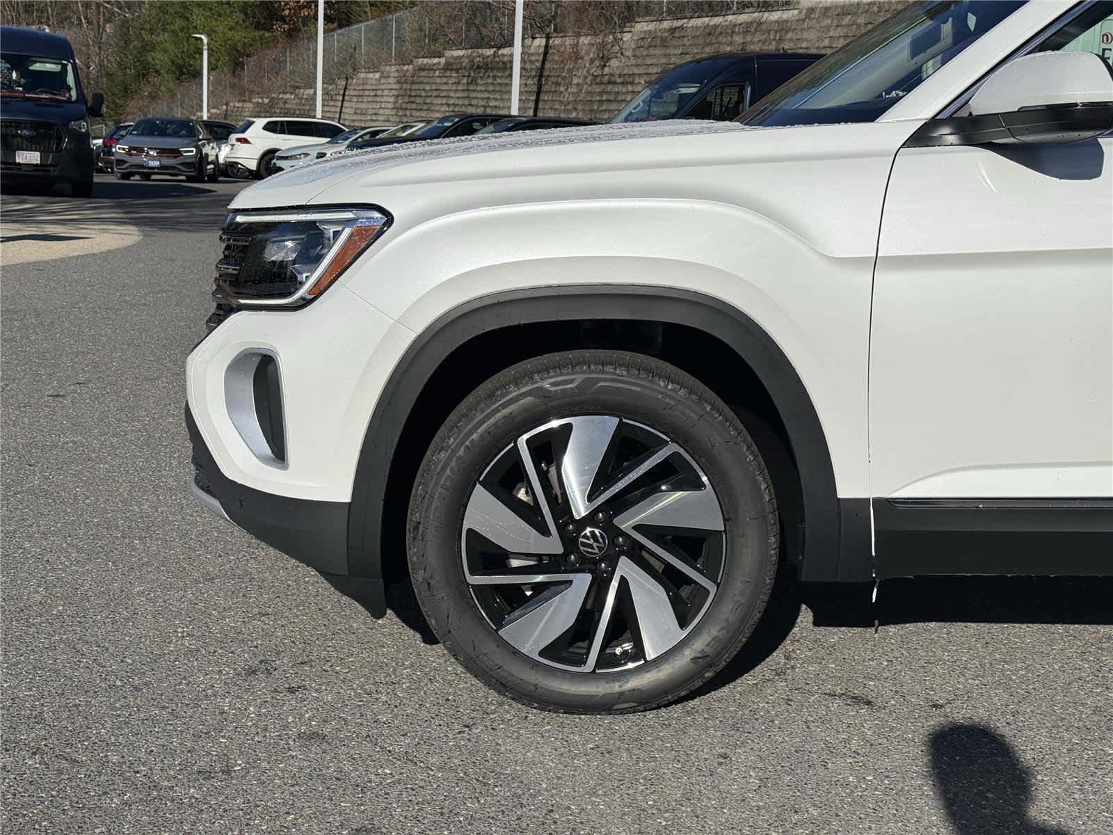New 2026 Volkswagen Atlas SEL image 9