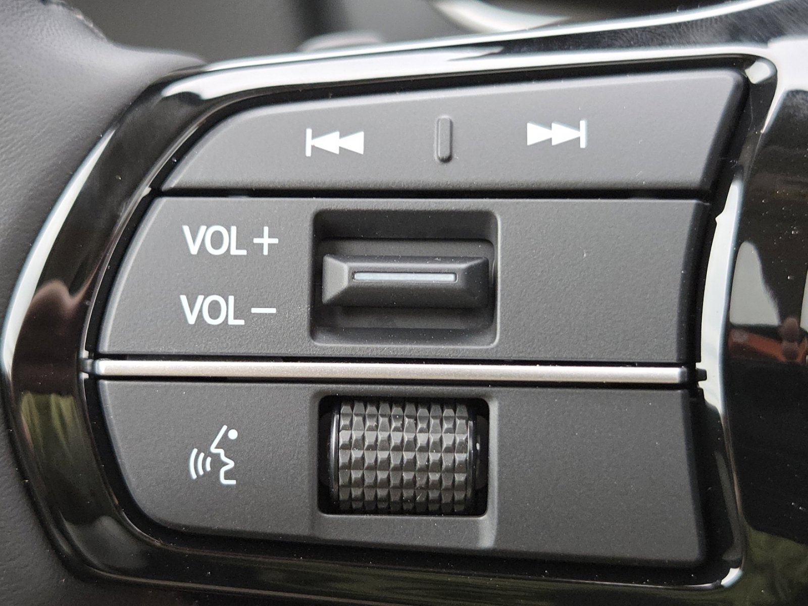 New 2026 Honda Pilot Touring image 12