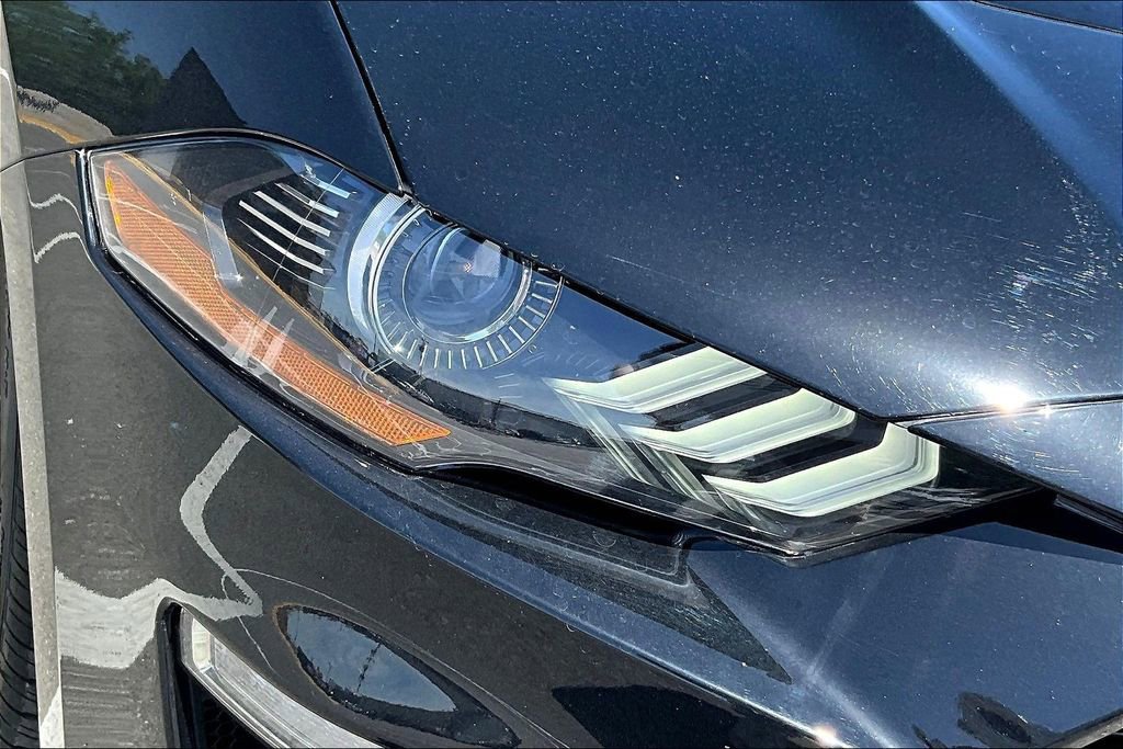 Used 2022 Ford Mustang GT Premium w/ Equipment Group 401A RWD image 20