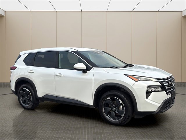 Used 2024 Nissan Rogue SV image 7