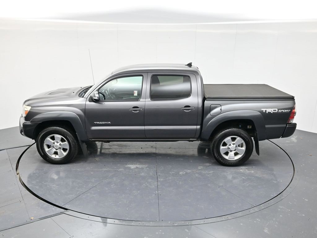Used 2015 Toyota Tacoma Base image 42