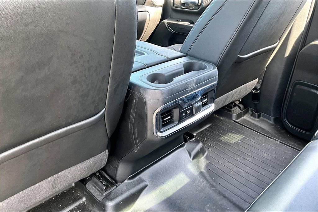 Used 2022 Chevrolet Silverado 2500 LTZ w/ LTZ Plus Package image 11