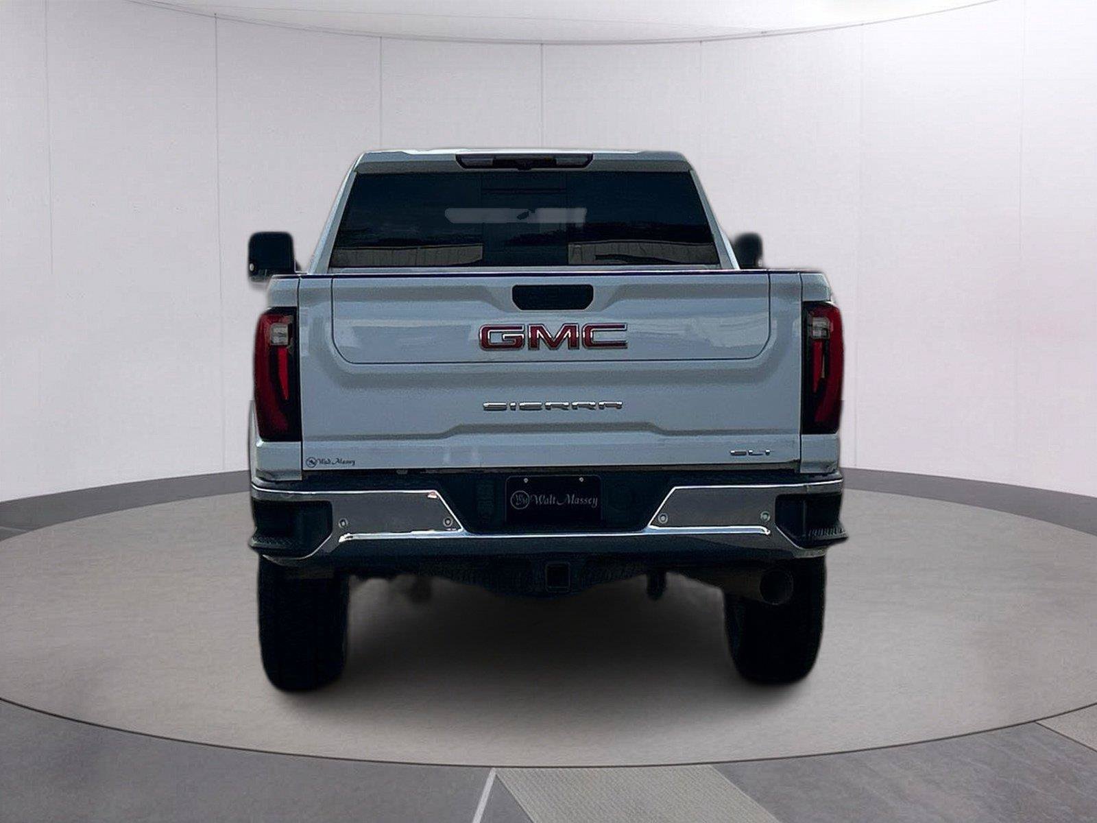 Used 2024 GMC Sierra 2500 SLT AWD/4WD image 4
