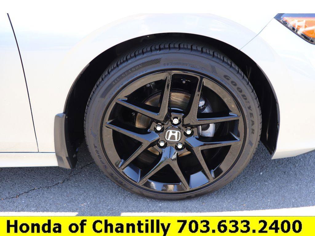 Used 2025 Honda Civic Sport image 31