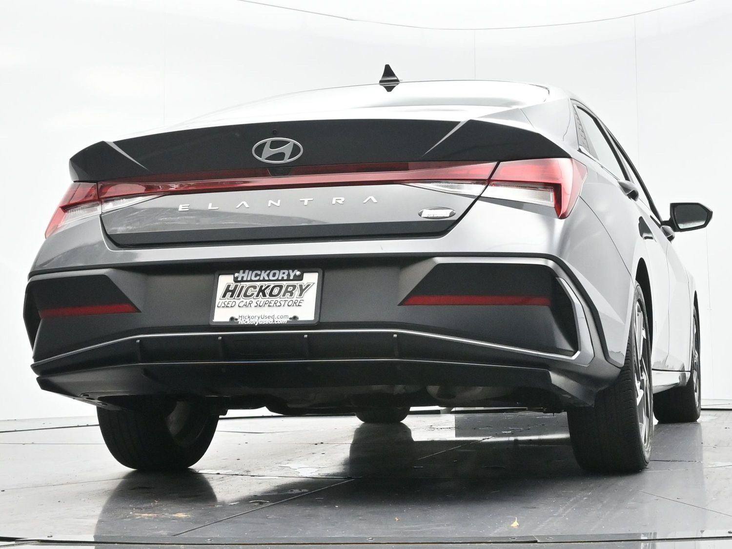Used 2024 Hyundai Elantra SEL w/ Convenience Package FWD image 51