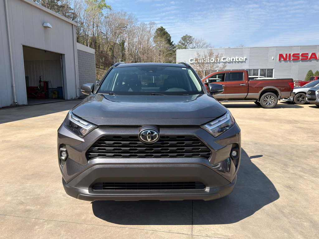 Used 2023 Toyota RAV4 XLE Premium image 8