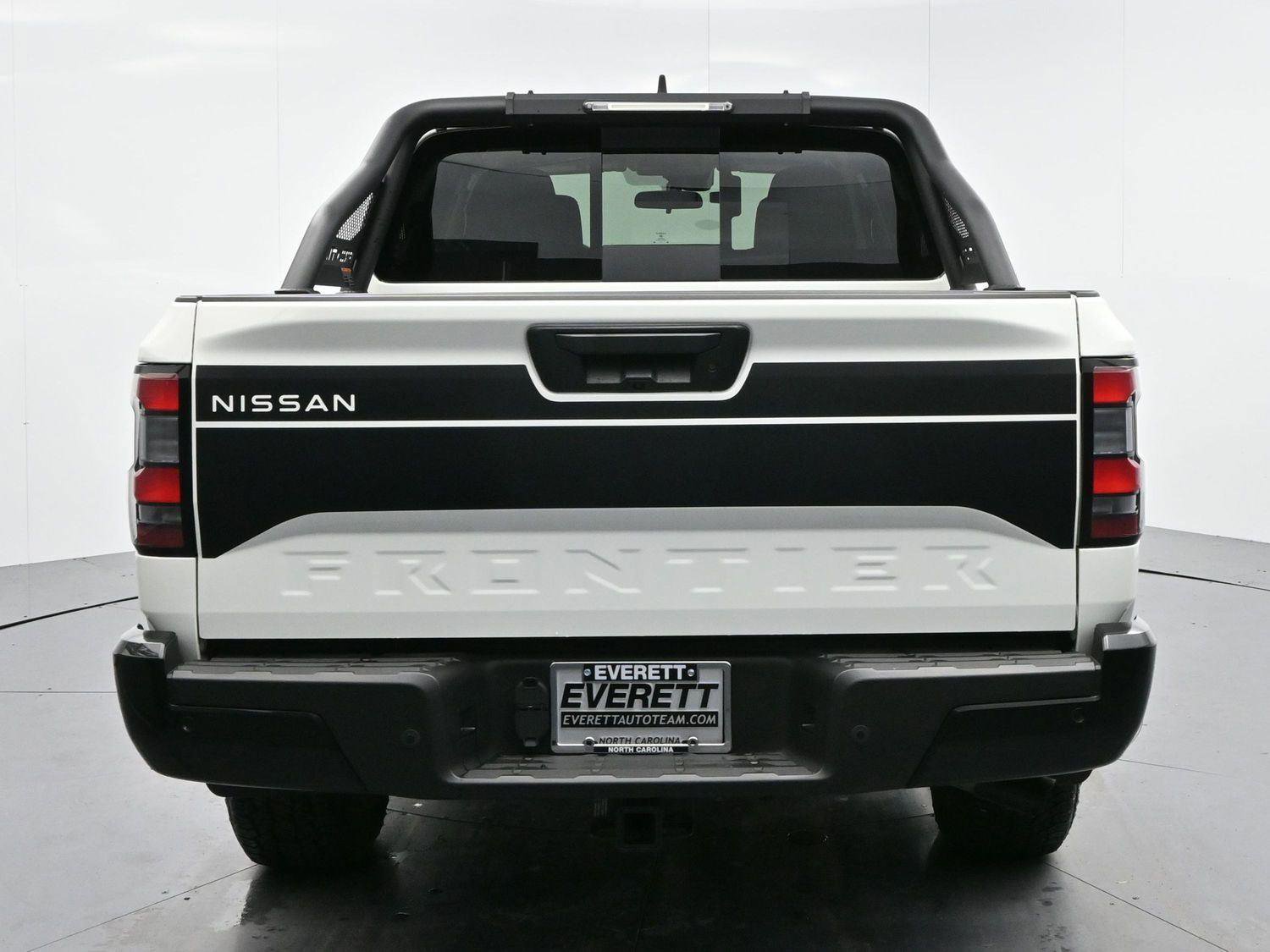 Used 2024 Nissan Frontier SV w/ Hardbody Edition image 5