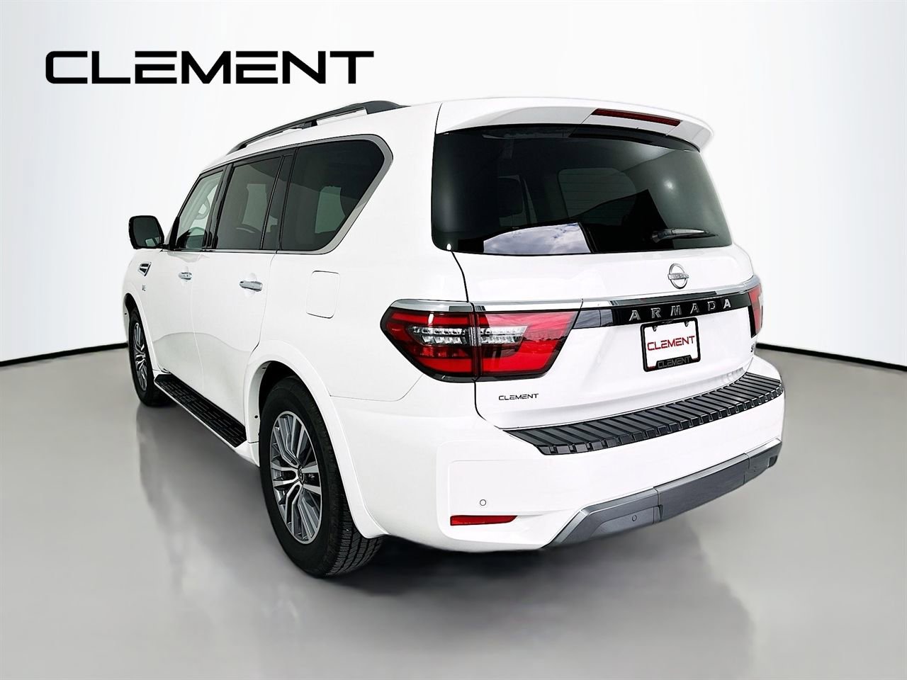 Used 2022 Nissan Armada SL w/ Captain's Chairs Package AWD/4WD image 10