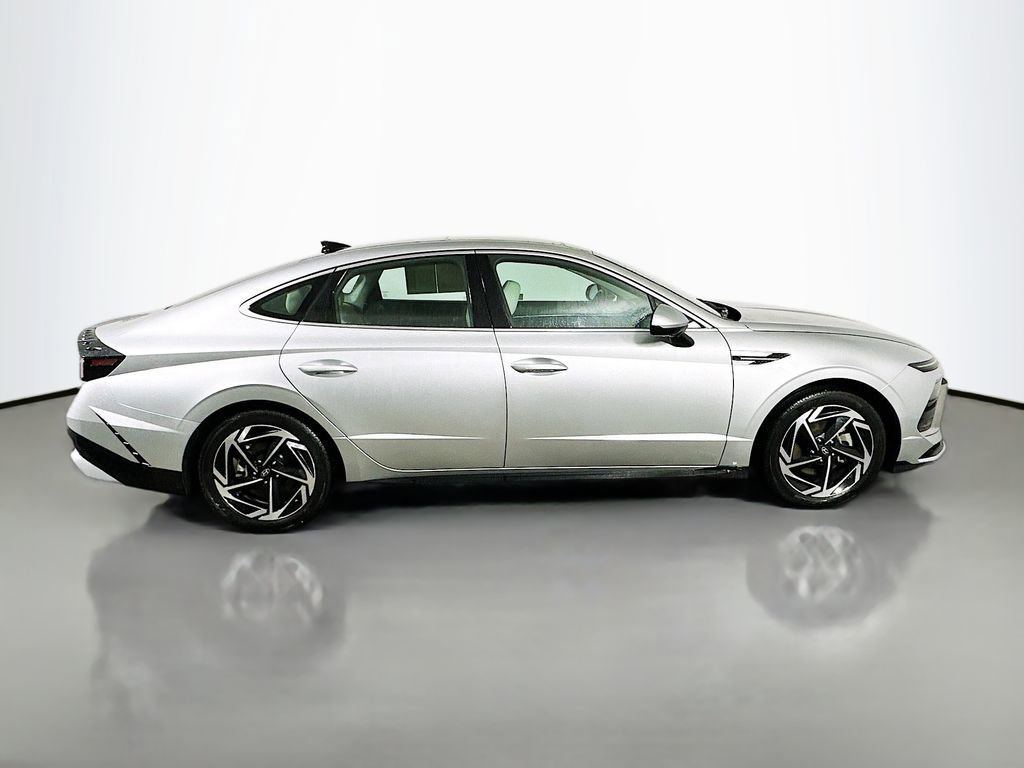 Used 2024 Hyundai Sonata SEL w/ Convenience Package image 7