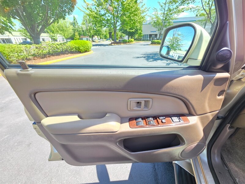 Used 2001 Toyota 4Runner Limited AWD/4WD image 35