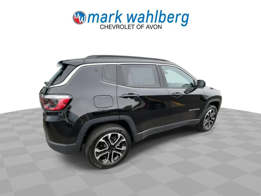 Used 2024 Jeep Compass Limited w/ Sun and Sound Group AWD/4WD image 8