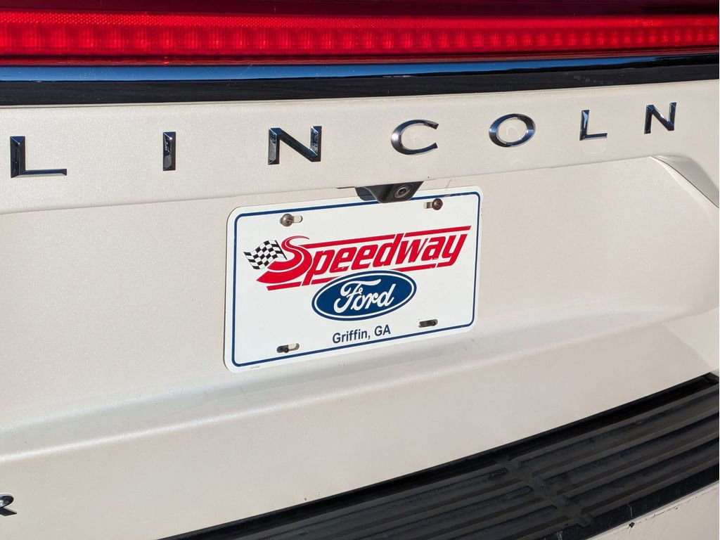 Used 2017 Lincoln Navigator Reserve image 8