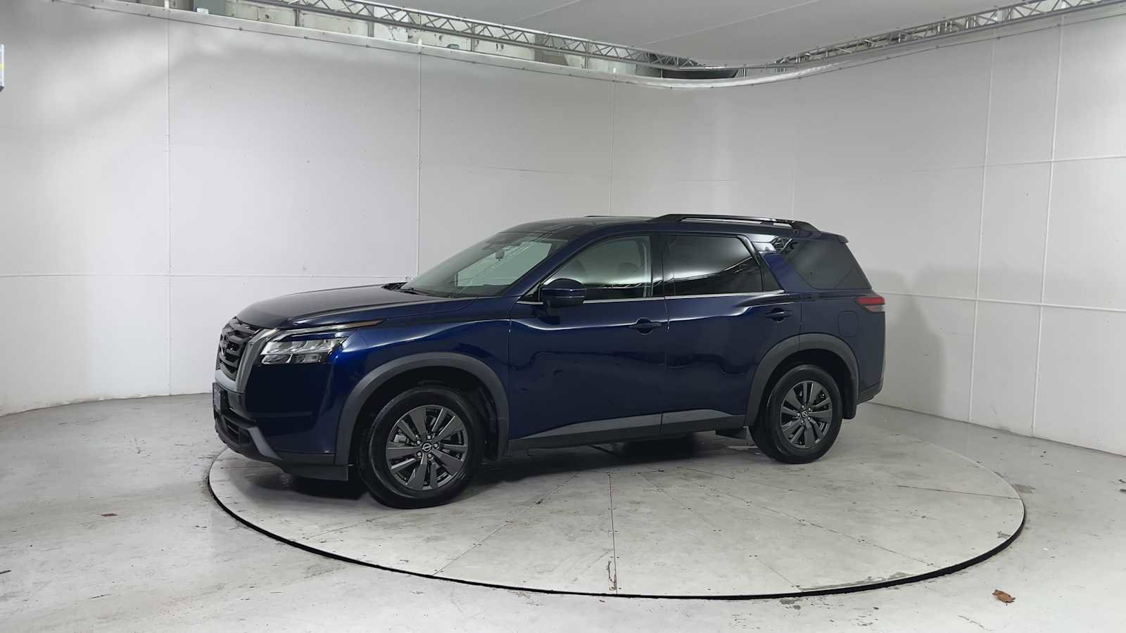 Used 2022 Nissan Pathfinder SV image 6