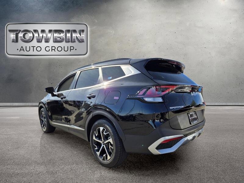 Certified 2025 Kia Sportage EX w/ Premium Package FWD image 7