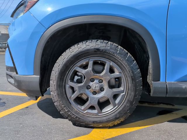 Used 2025 Honda Pilot TrailSport image 13