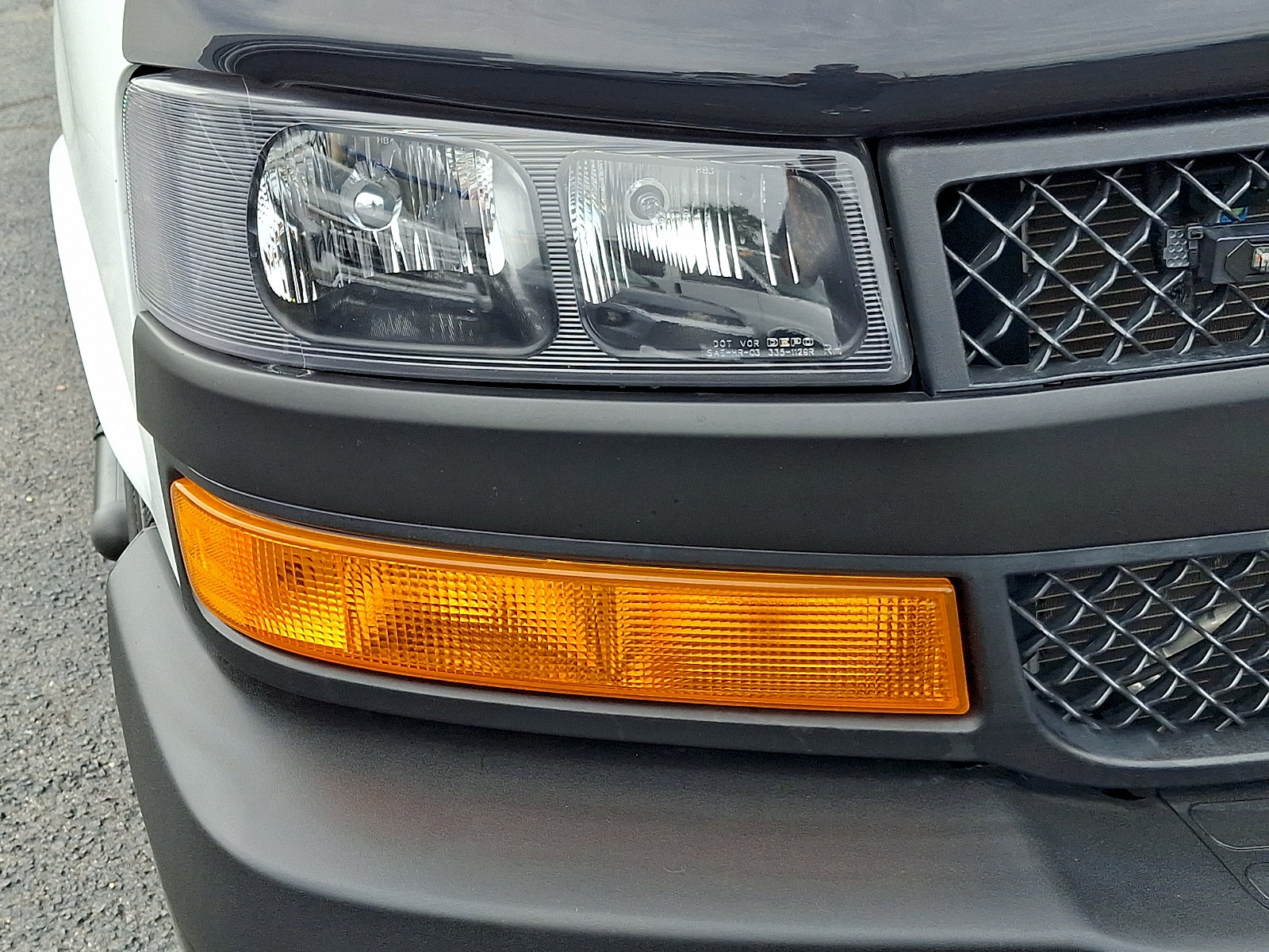 Certified 2025 Chevrolet Express 2500 w/ Enhanced Convenience Package RWD image 9