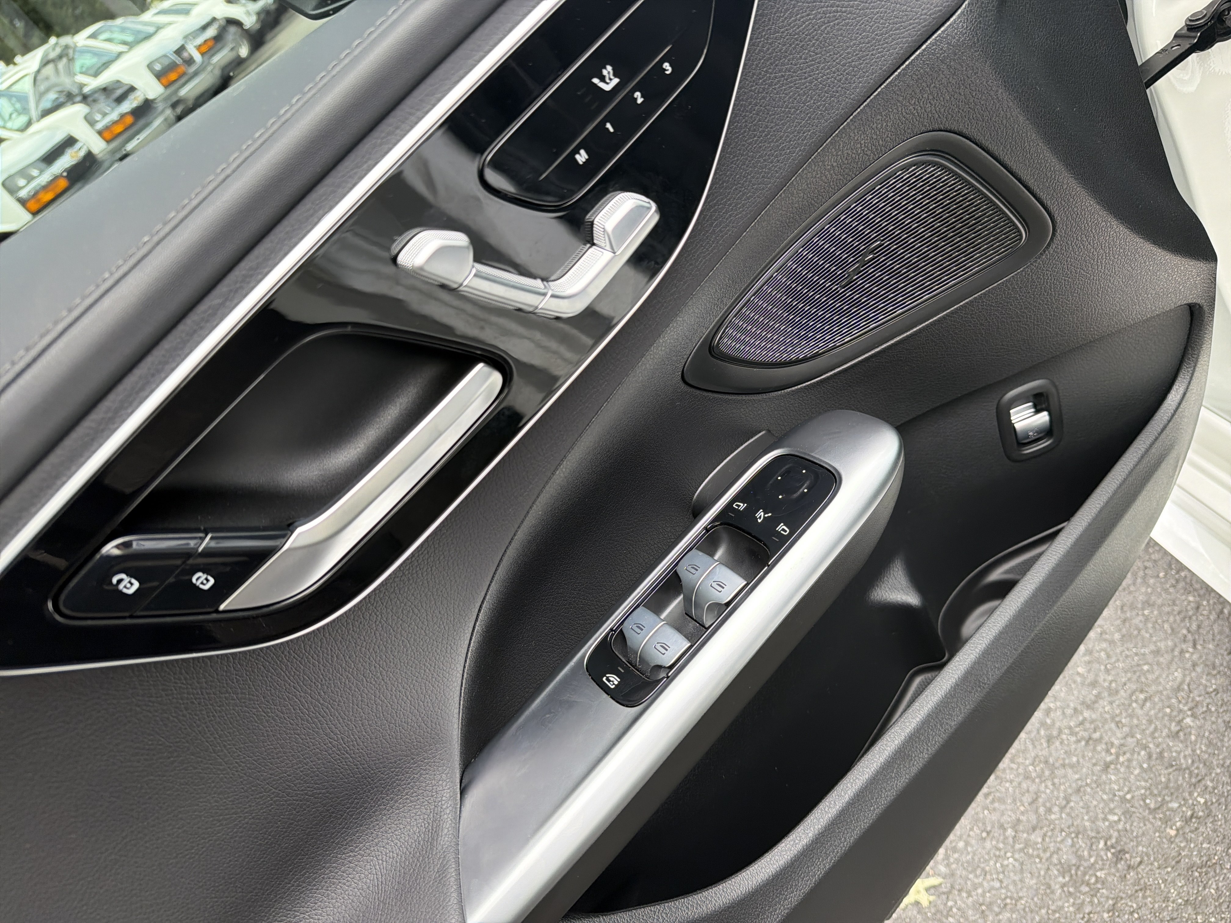 Used 2025 Mercedes-Benz C 300 4MATIC Sedan image 15