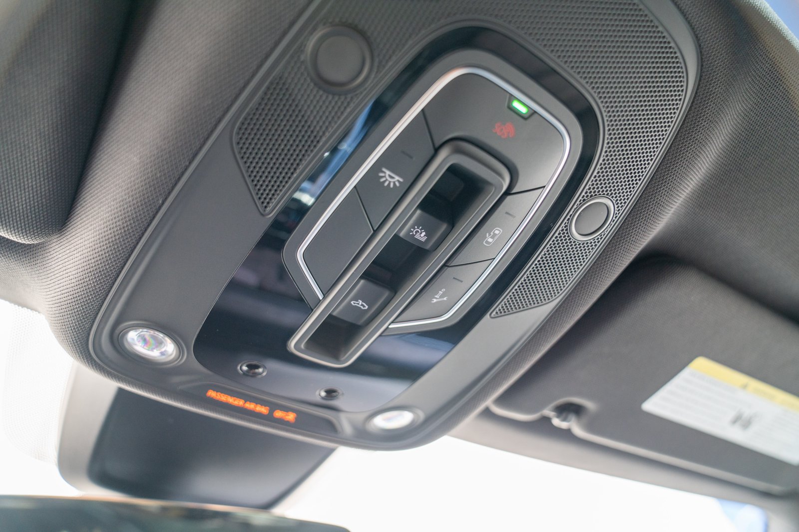 Used 2019 Audi e-tron Prestige w/ Prestige Package AWD/4WD image 19