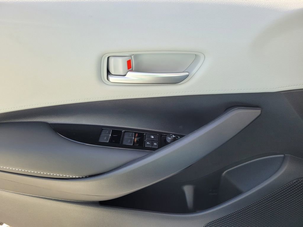 New 2026 Toyota Corolla SE image 25