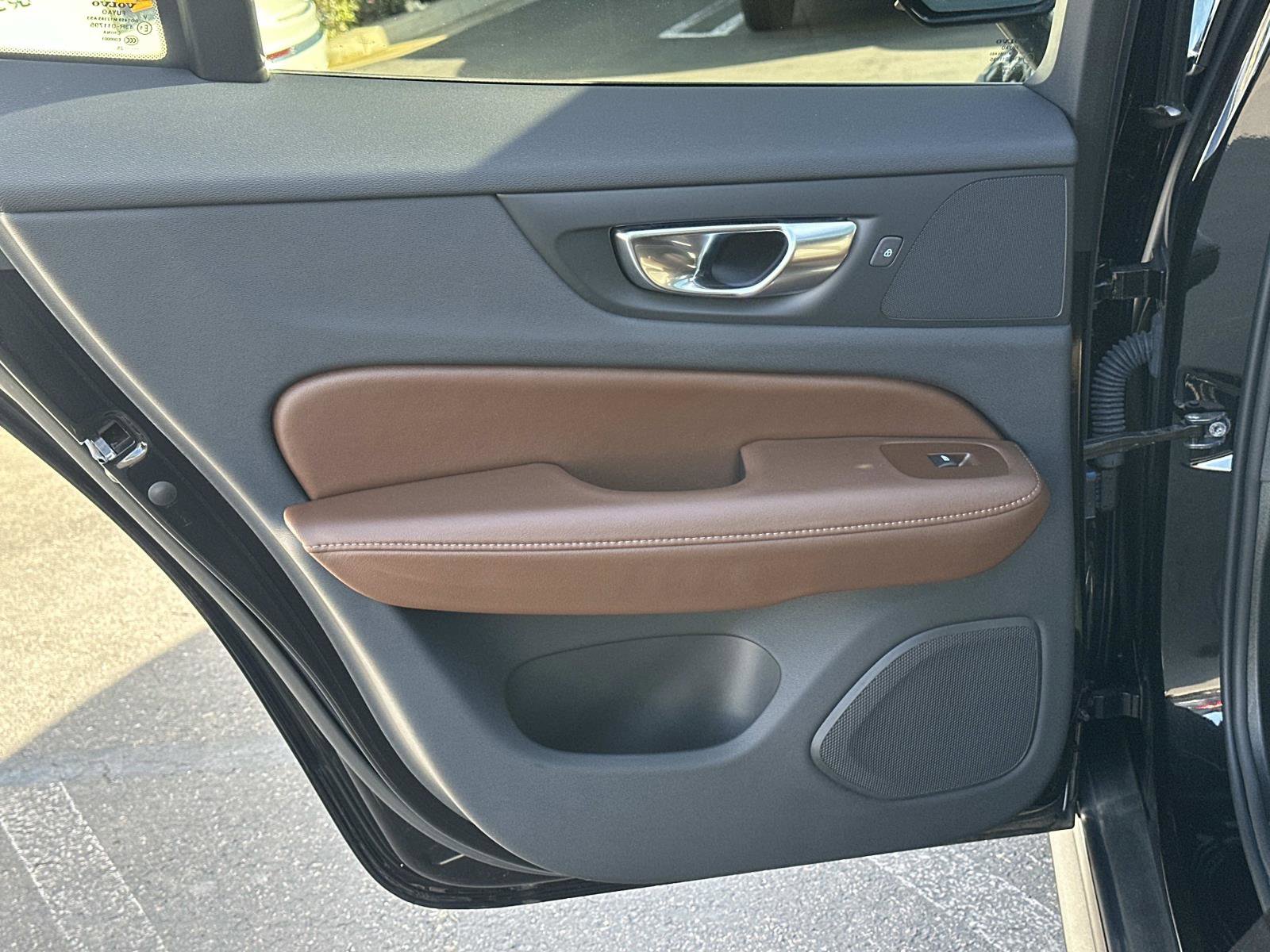 Certified 2025 Volvo V60 B5 Cross Country Plus image 20