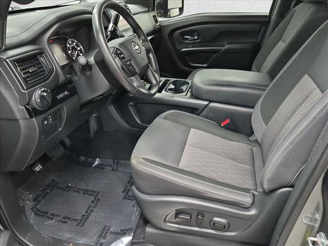 Used 2023 Nissan Titan SV w/ SV Convenience Package RWD image 15