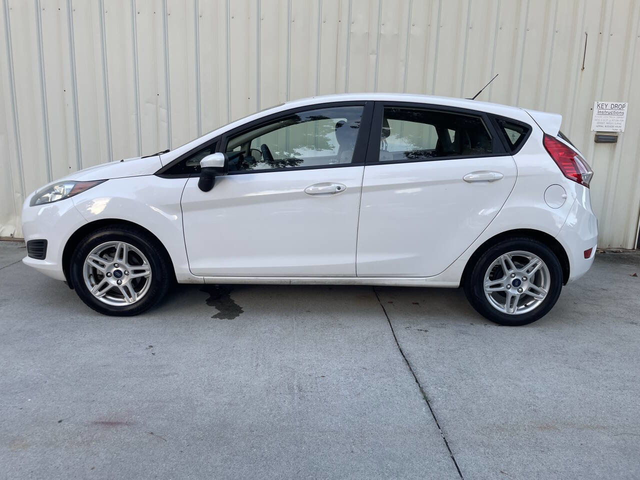 Used 2018 Ford Fiesta SE FWD image 6