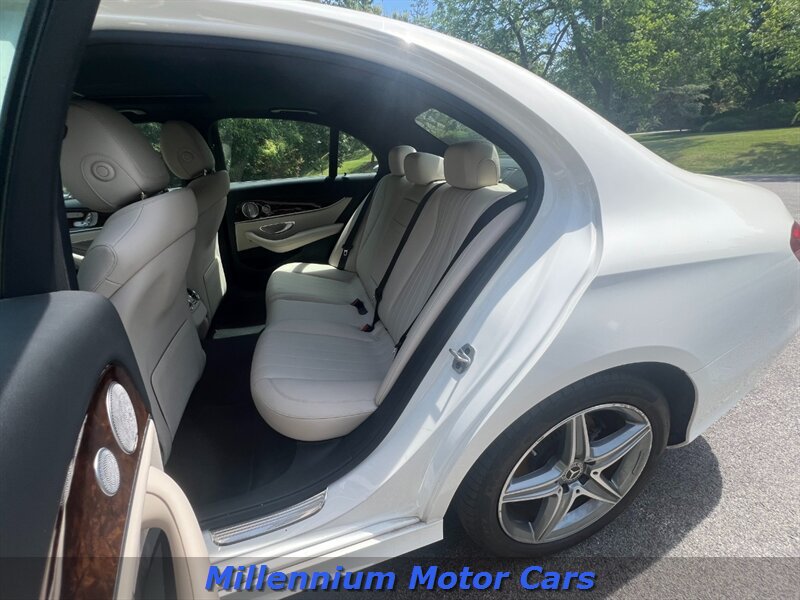 Used 2019 Mercedes-Benz E 300 4MATIC image 30