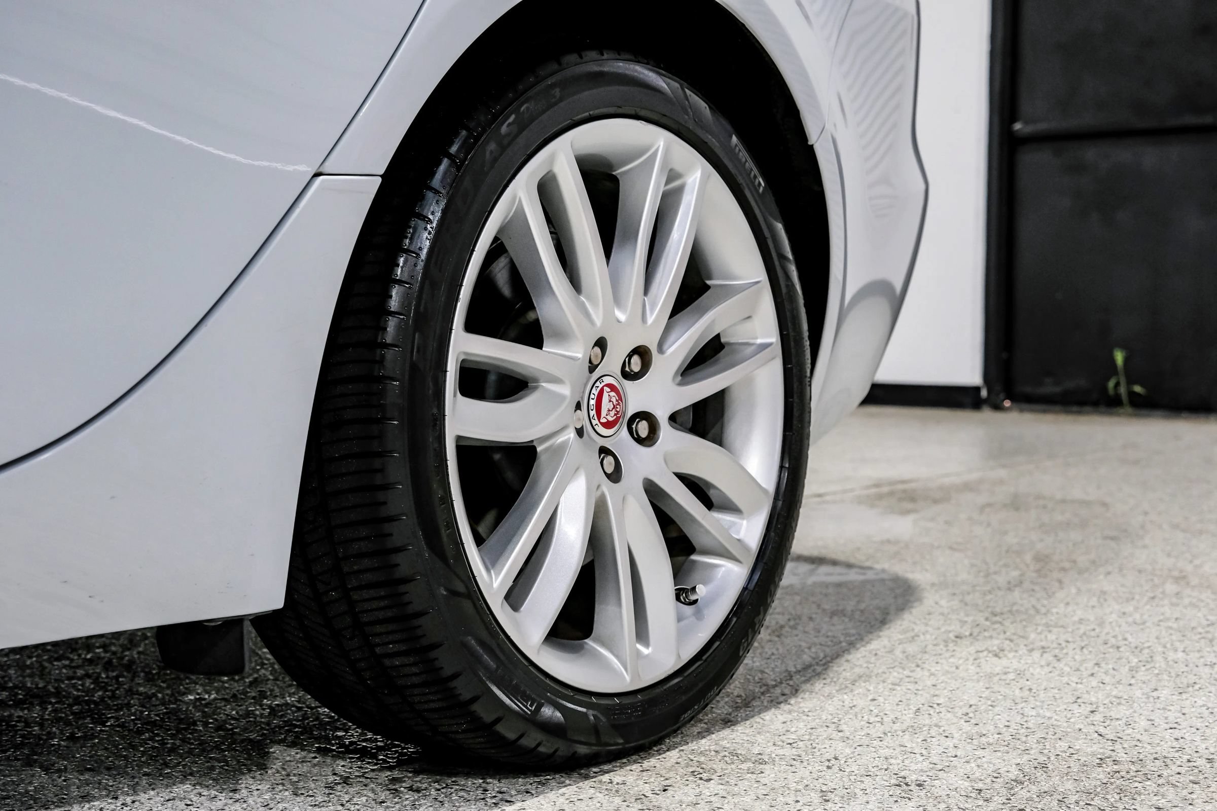 Used 2018 Jaguar XF Portfolio RWD image 70