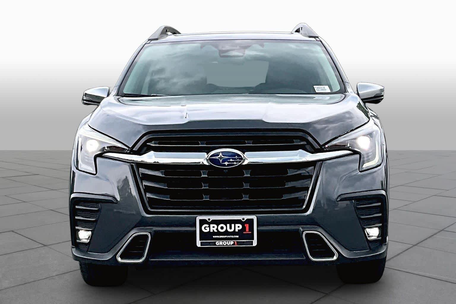 Used 2023 Subaru Ascent Touring AWD/4WD image 4