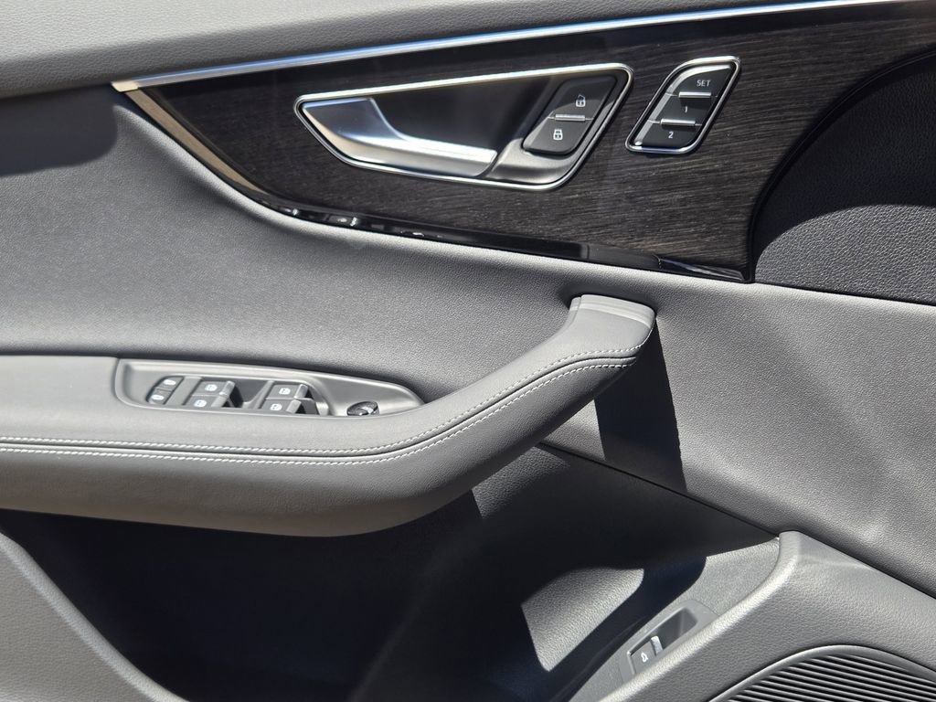 Used 2026 Audi Q8 Premium Plus image 30