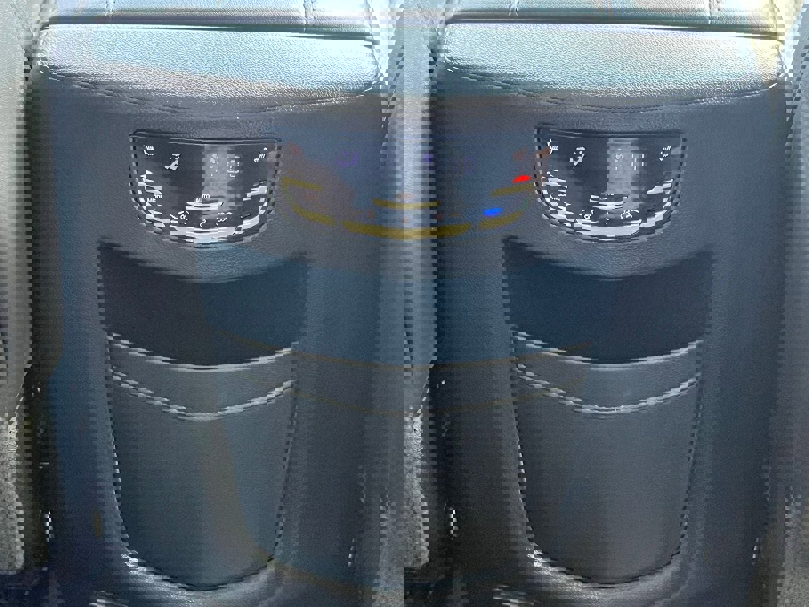 Used 2018 Cadillac Escalade Luxury RWD image 21