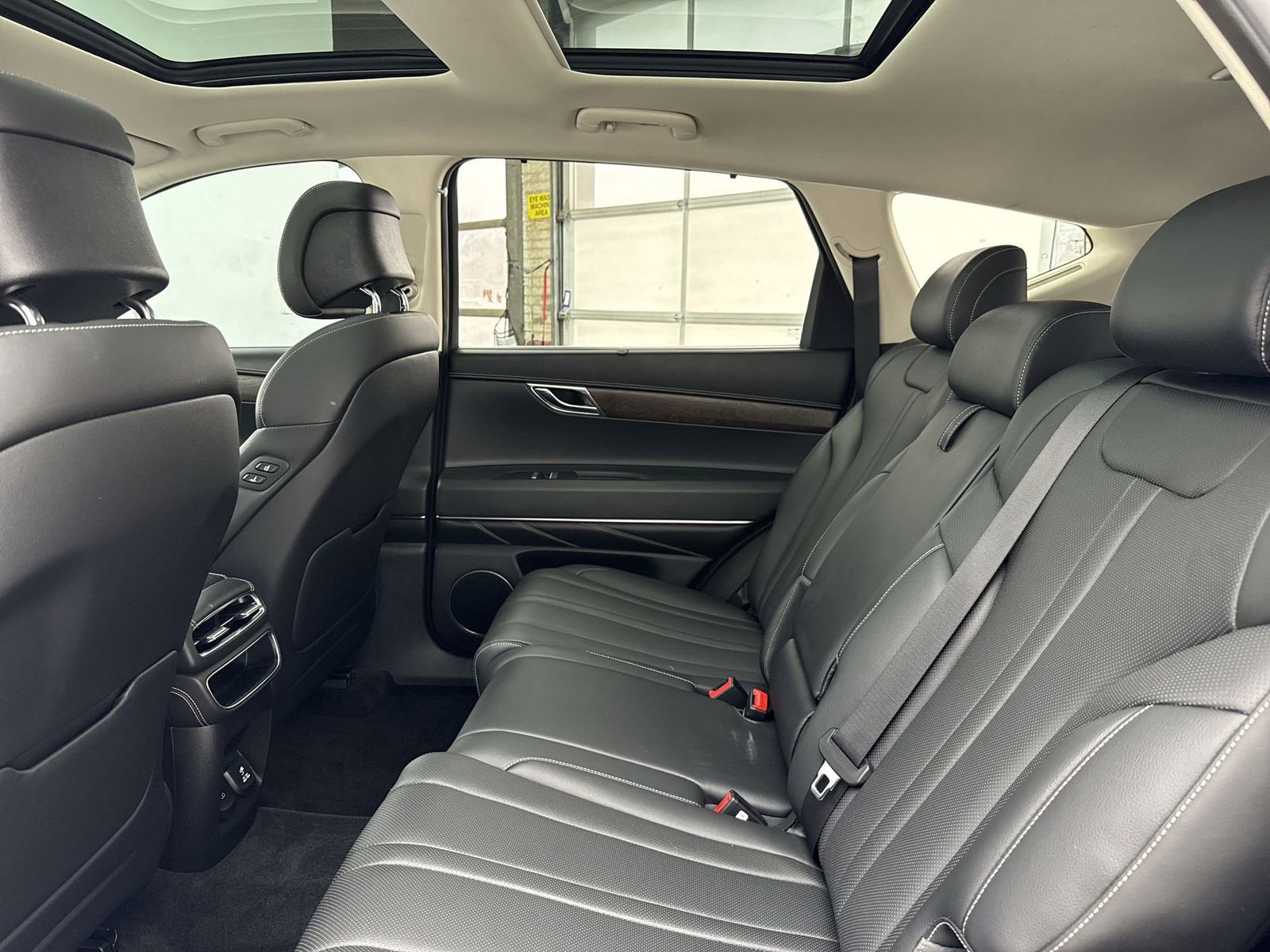 Used 2021 Genesis GV80 2.5T AWD/4WD image 30